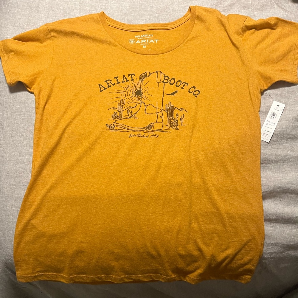 Ariat NWT tee shirt